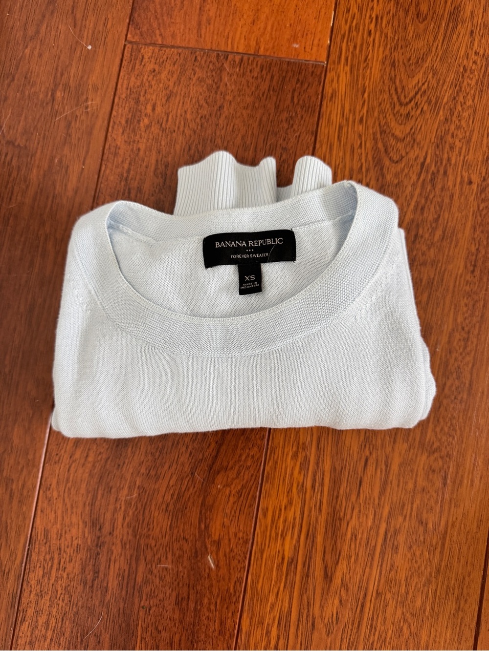 Banana Republic Forever Sweater 3-Pack | XS | Black, White & Light Blue - Picture 13 of 15